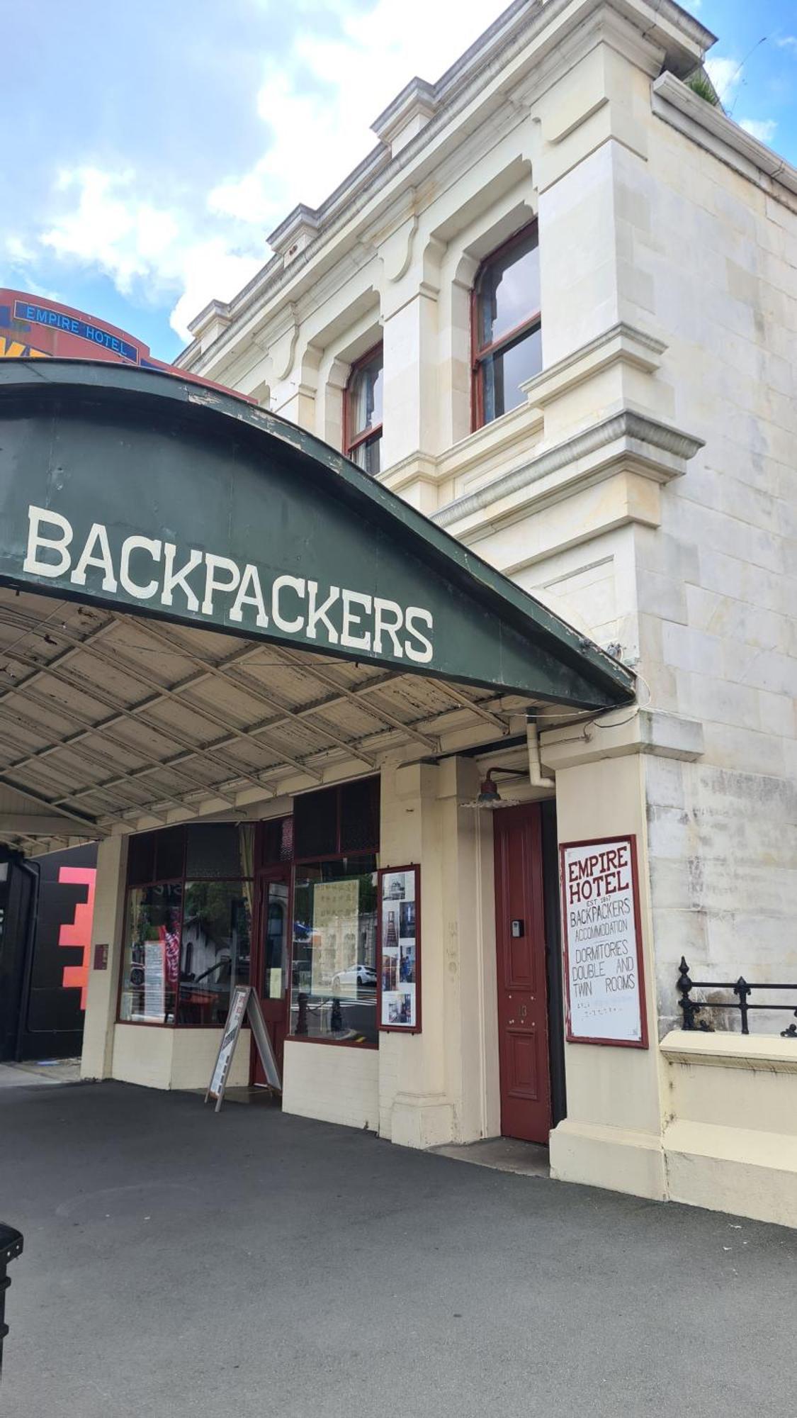 Empire Hotel Backpackers Oamaru Exterior foto